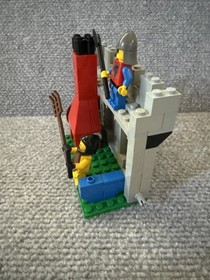 LEGO 6040 Blacksmith Shop Castle Vintage Complete w Horse & Manual 1984
