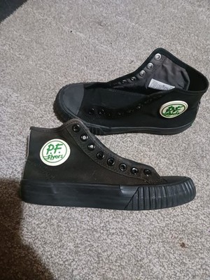 Vintage PF Flyers Black Size 6.5 women's 4 men Great Condition.