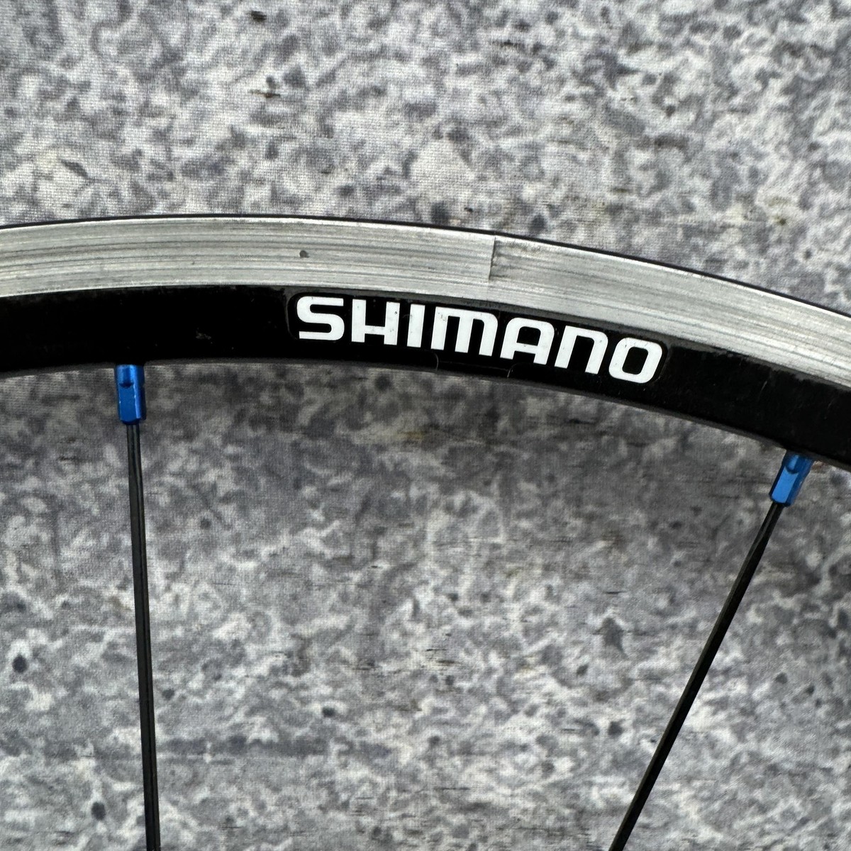 Shimano RS 700c Front Wheel Alloy R570 RS-70 16h QR Rim Brake Road