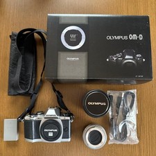 OLYMPUS OM-D E-M10 Mirrorless Camera Double Zoom Lens Kit Black