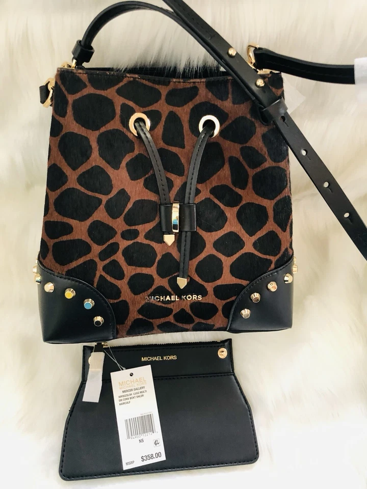 BOLSO DE HOMBRO/BOLSO CUBO/BOLSO NEGRO/BRONCE ESTAMPADO ANIMAL MICHAEL KORS MERCER GALLERY Foto 3 de 4