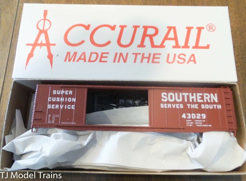 Kit de vagón de carga Accurail HO #5242 AAR 50' lado remachado doble puerta Southern Railway | Zustand: New