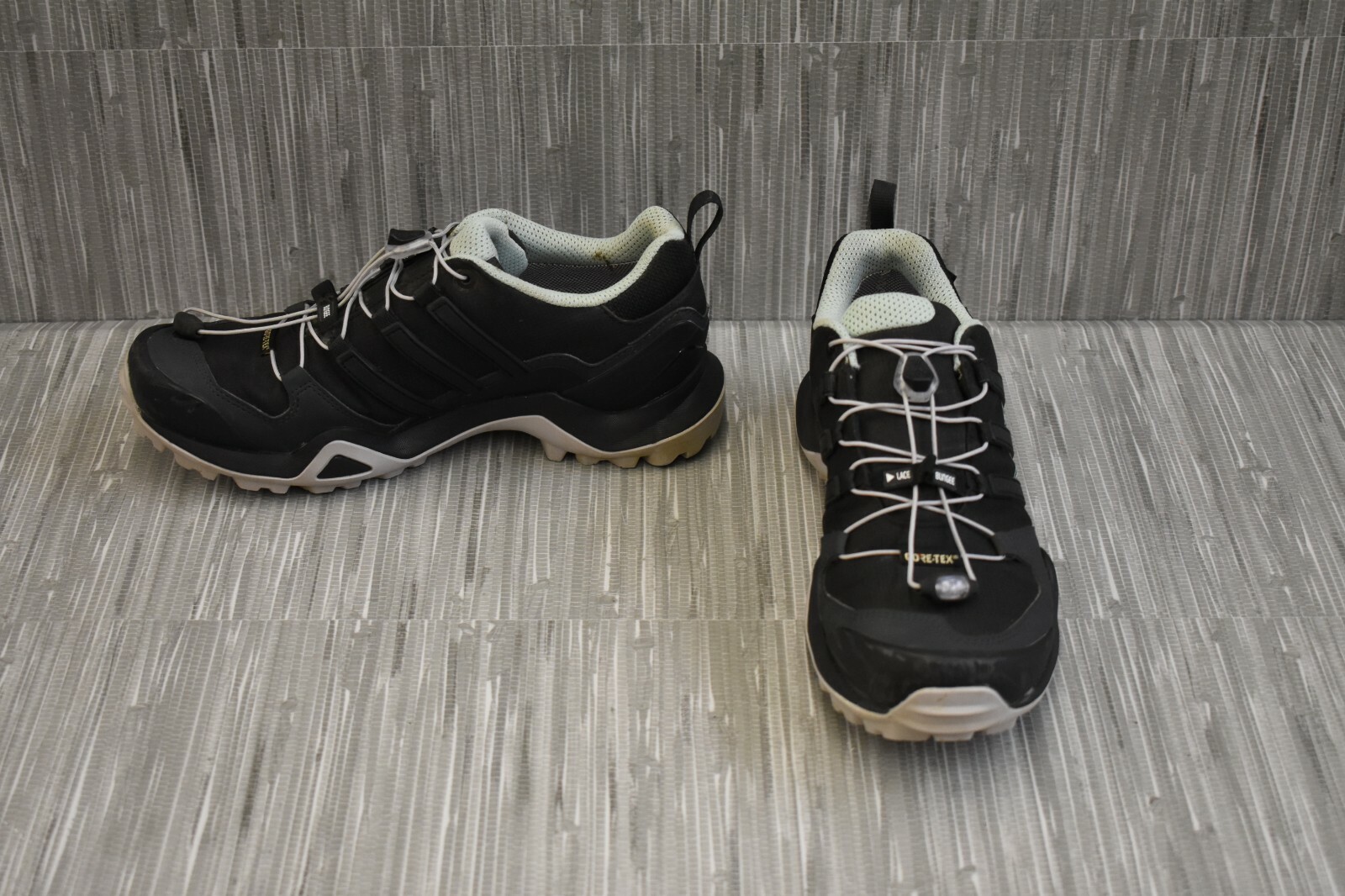 adidas swift r2 gore tex