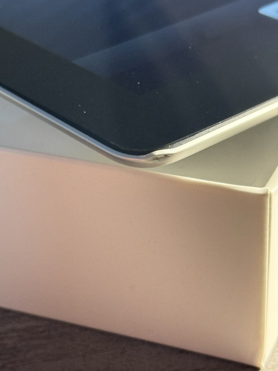 Apple iPad (3rd Generation) A1416 64 GB, Wi-Fi, 9.7 in - Black for