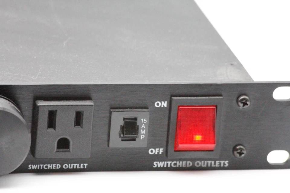Furman PL-Plus Series II, 8 Outlet Power Conditioner SMP  - Tested - Image 4 of 4