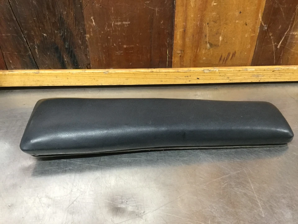 MG MGB 1972-80 • Tapa consola central original con bisagra. Para piezas. KMG1567 Foto 4 de 4