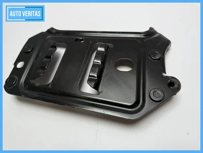 Original Opel Corsa C Combo ECU bracket holder GM 13105431 - Image 1 of 4