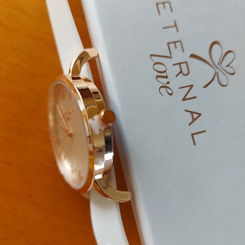 'Eternal Love' Ladies Watch White with interchangeble band - Bild 5 von 5