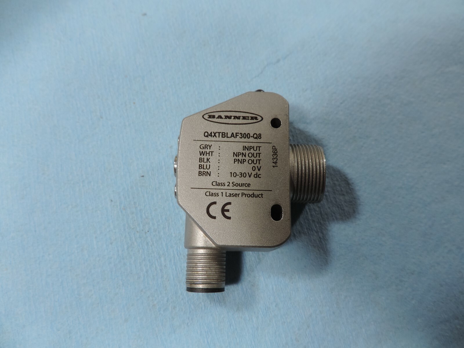Banner sensor Q4XTBLAF300Q8 Q4X Series Laser Adjustable Field eBay