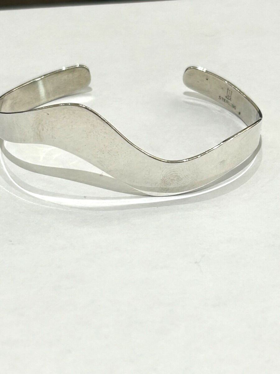 JAMES AVERY RETIRED SMALL STERLING SILVER WAVY CUFF BRACELET  display picture 1