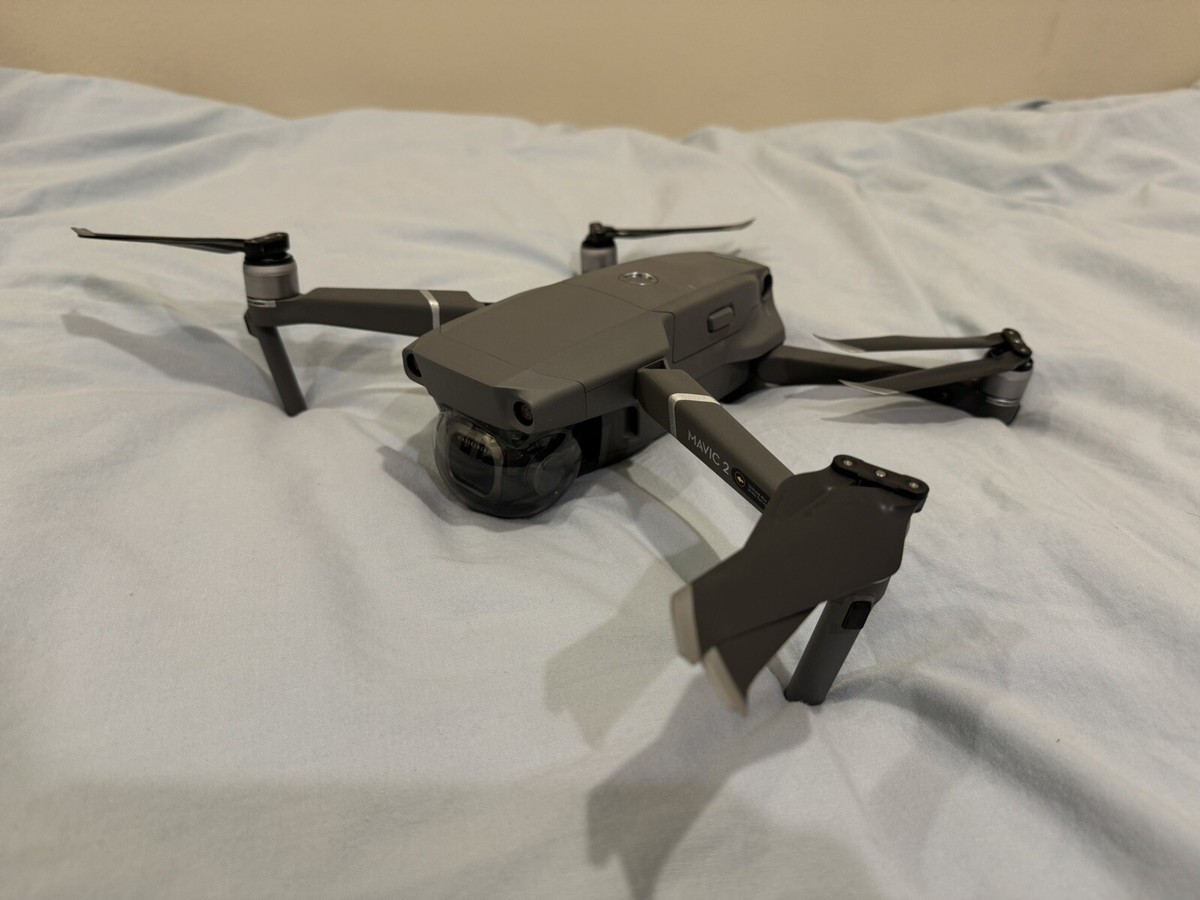 ホビーラジコン DJI MAVIC 2 PRO + FLY MORE DJI Mavic 2 Pro Drone - Includes Military Strong Case
