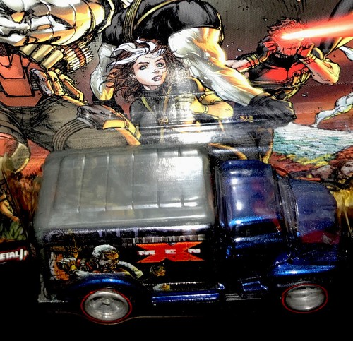 Hot Wheels *REDLINE* Ultimate X-Men '49 Ford Coe 1/64 Scale Truck Marvel Comics - Picture 3 of 9