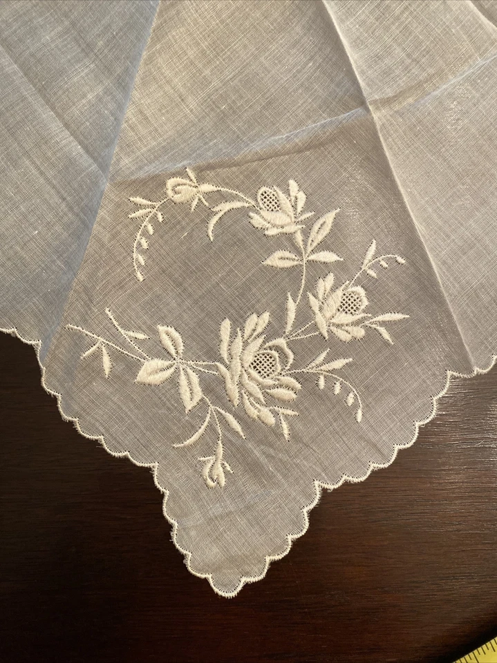 Pañuelo de lino vintage hecho en Suiza 13" cuadrado nunca usado Foto 3 de 4