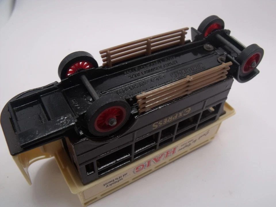 R.232 - - MATCHBOX Models of Yesteryear - A.E.C.S. Type BUS " Whisky HAIG " - Photo 3/3