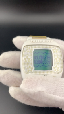 SUPER RARE Hello Kitty Wrist Watch Vintage 1999 Bandai Japan