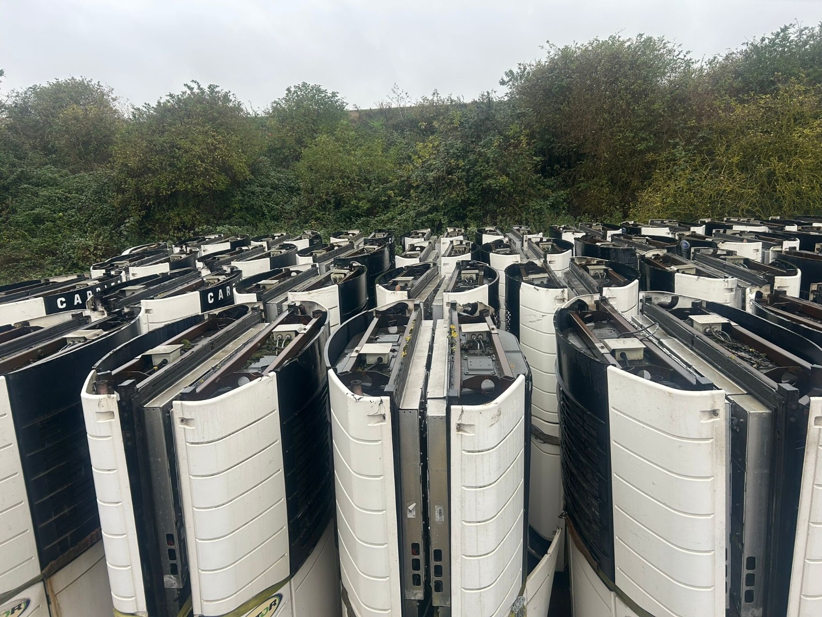 Carrier Vector 1850mt & 1850 Fridge Units For Sale