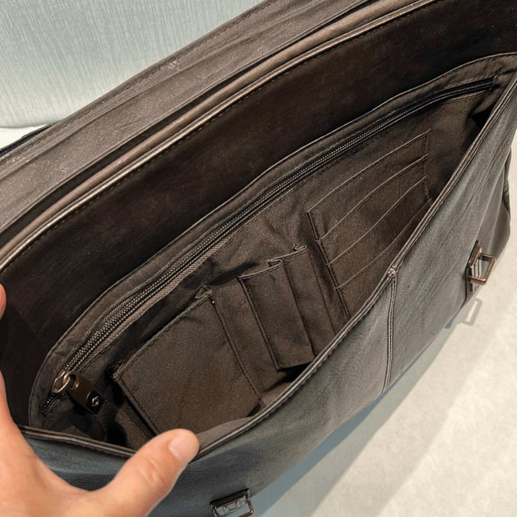 Samsonite Colombian Leather Flapover Case Messenger Bag Brown Buckle Closures image 9