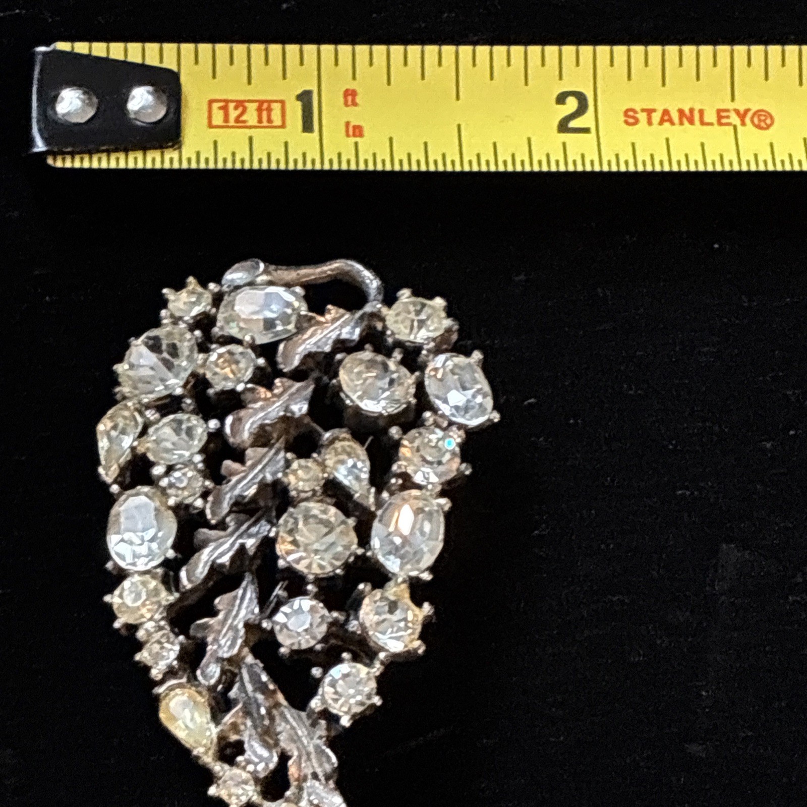 Vintage LISNER Signed Rhinestone Leaf Brooch Silv… - image 11