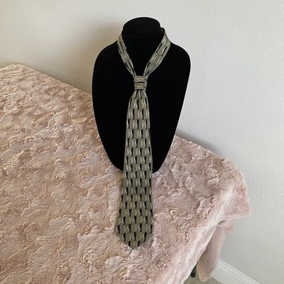 Facets Mens Tie Necktie Geometric Green 100% Silk 58''
