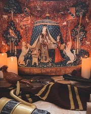 Wizarding Trunk Exclusive HP Red House Tapestry House Pride Box  30" x 19" NEW