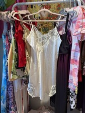 1980s Victoria's Secret Ivory Satin Lace Trim Chemise Adjustable Straps Size M