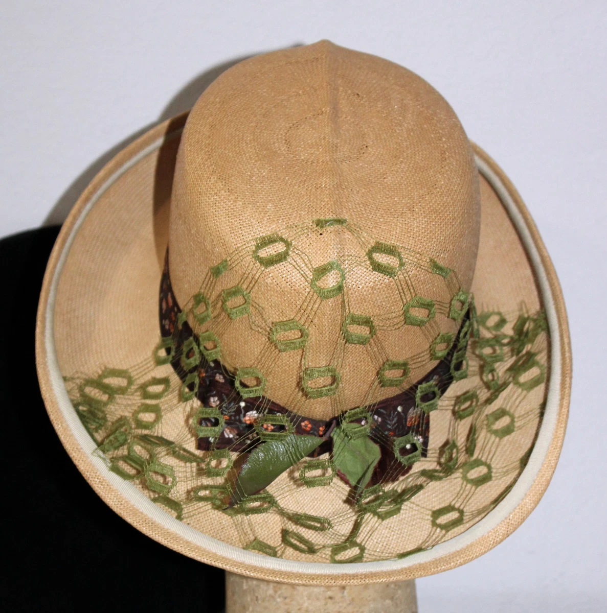 Beige Straw 1950s Vintage Hats for Women for sale | eBay display picture 1