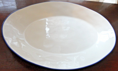 CROFTON LARGE WHITE OVAL CERAMIC SERVING PLATTER 15 1/2'' X 11''