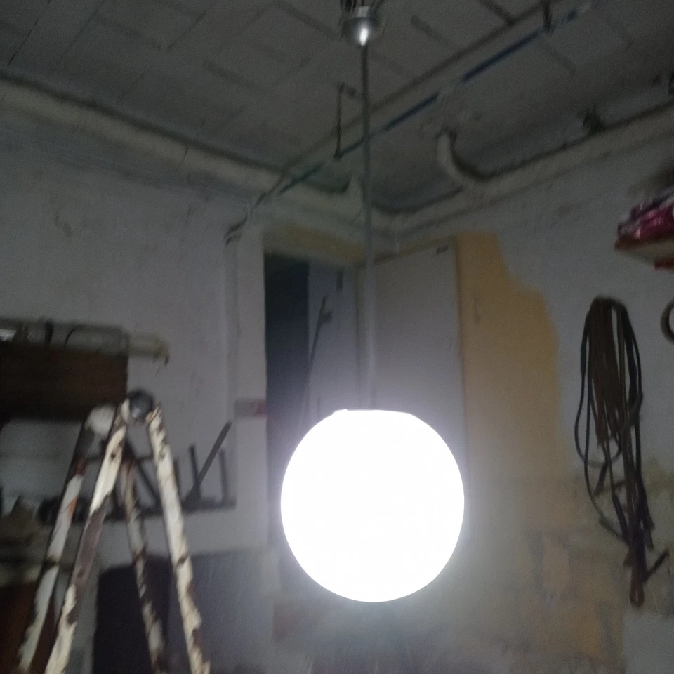 lampadario a soffitto globo anni 30 - Immagine 2 di 4