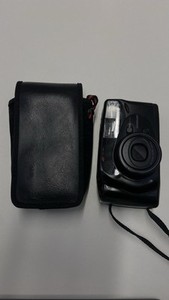 Samsung AF Zoom 777i 35mm Film Point-and-Shoot Camera with Case