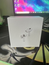 Apple AirPods Pro Wireless Earbuds Noise Cancelling Mic Charging Case