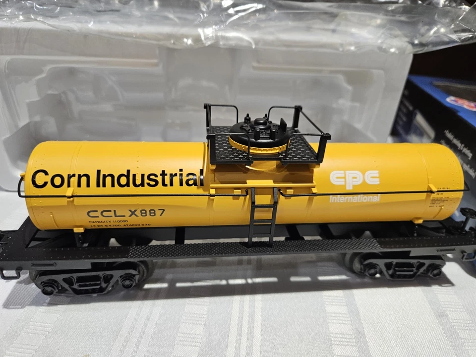 ATLAS CPC INDUSTRIAL (1005011-1) CORN TANK CAR IN MINT CONDITION AND UNRUN - Image 3 of 4