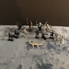 17 Soldiers Toy Medieval Castle Infantry Playset Decor Model Vintage Knights