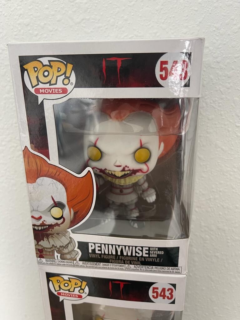 Damaged PKG* Funko POP Movies #543 IT PENNYWISE w/ Severed Arm