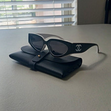 Brand New CHANEL Womens Black and White Cat Eye Sunglasses w/ Case