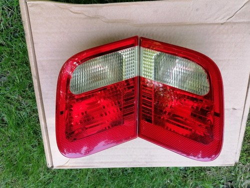 Original BMW 3er E46 Rücklicht Links und Rechts Innen Set 8364924/23