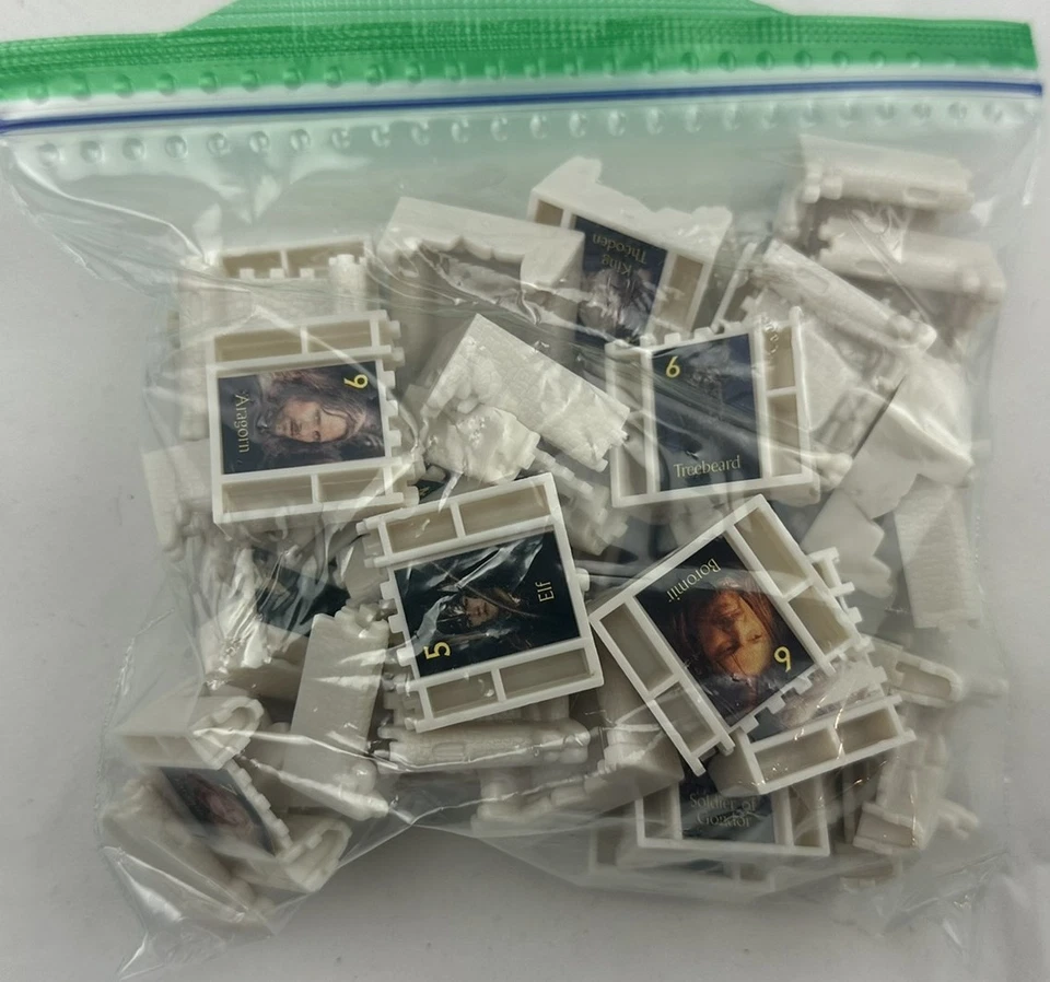 2004 Lord of the Rings Stratego Game Complete in Great Condition FREE SHIPPING - Image 4 of 4