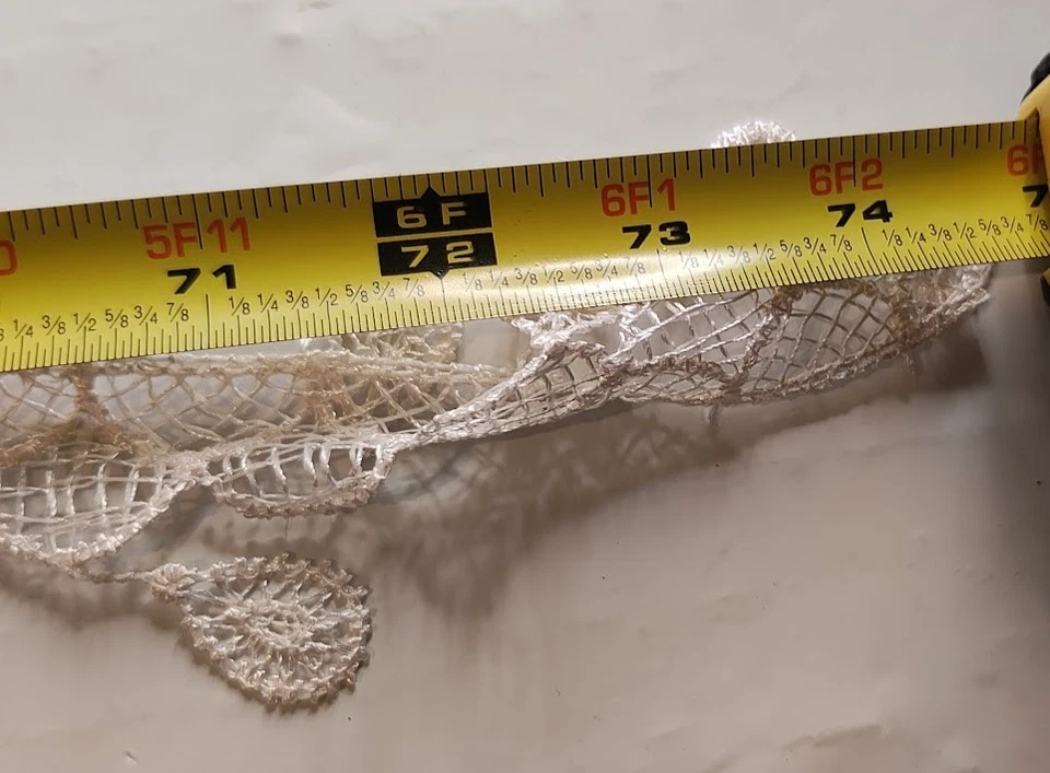 Bufanda clásica de cizalla de encaje rosa triángulo velo capilla suave para mujer Foto 4 de 4