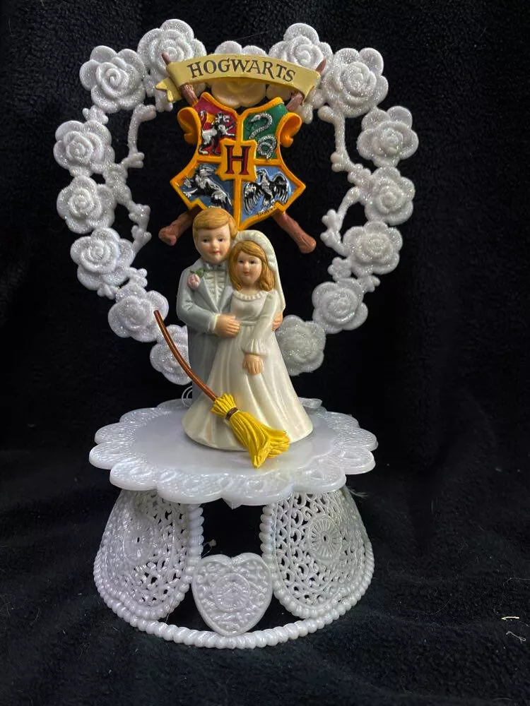 Harry Potter Hogwarts Gryffindor House Wedding Cake topper groom