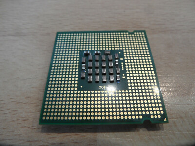  Processor CPU Intel Pentium 4 /  3,00GHZ / 2M / 800 / 04A  3525B707 