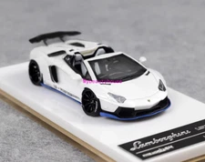 FW 1:64 White Aventador LP700 Convertible LBWK Sport Model Diecast Resin Car