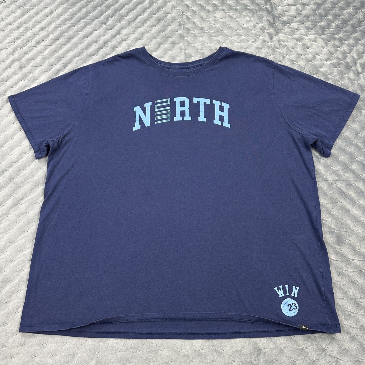 【新品未着用】Nike Jordan North Carolina アップシャツ North Carolina UNC Tar Heels T-Shirt Jersey Nike Small Blue