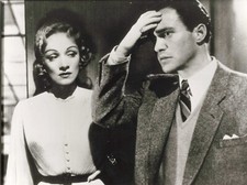 HD CINEMA ACTORS MARLENE DIETRICH RICHARD TODD STAGE FRIGHT FILM PHOTO
