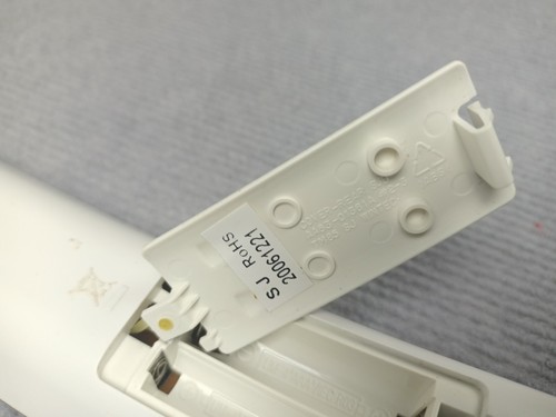 Genuine Samsung Remote Control AA63-01361A White Tested Working Clean Unit - Picture 6 of 10