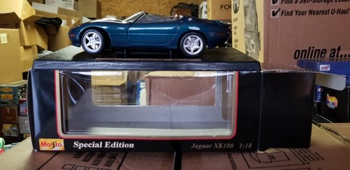 Maisto Jaguar XK-180 Blue - Picture 7 of 7