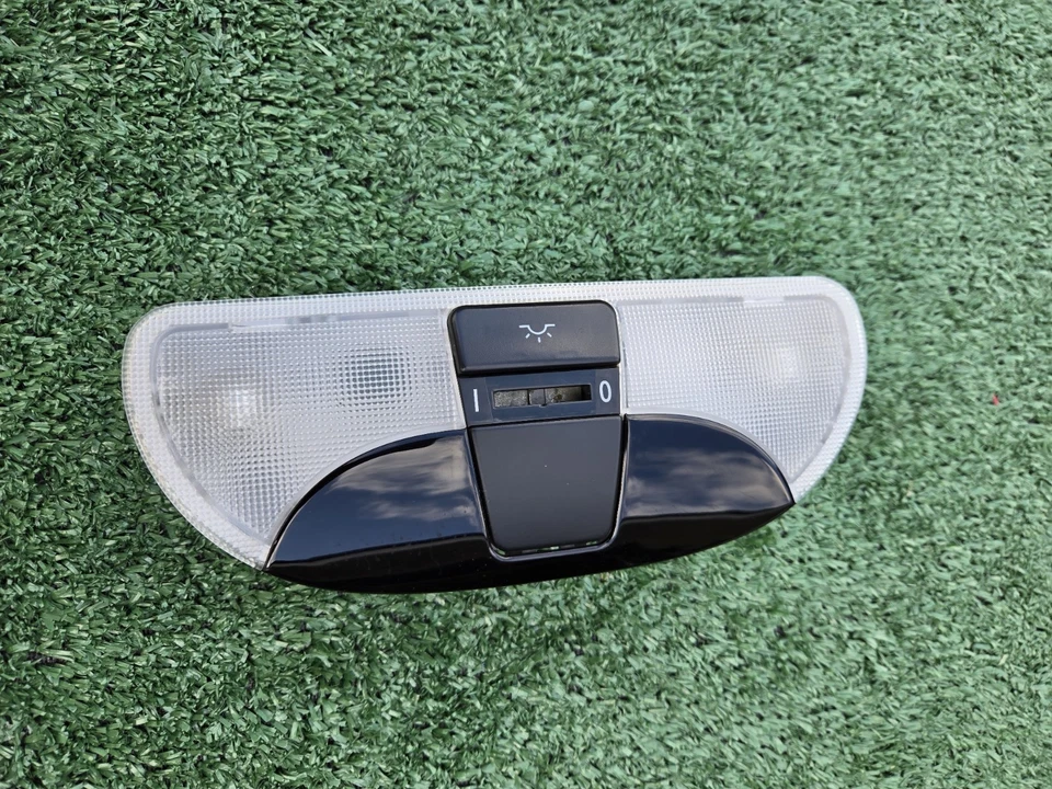 Chrysler Crossfire 2004-2008/01-04 Mercedes SLK luz domo superior luz mapa  Foto 4 de 4