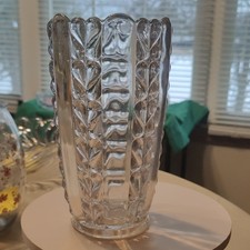 Glass Vase Clear Heart Pattern Round Glossy Design Decorative