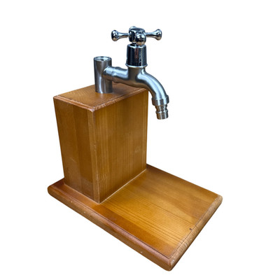 Vintage-Style Wooden Liquor & Whiskey Dispenser   MINT