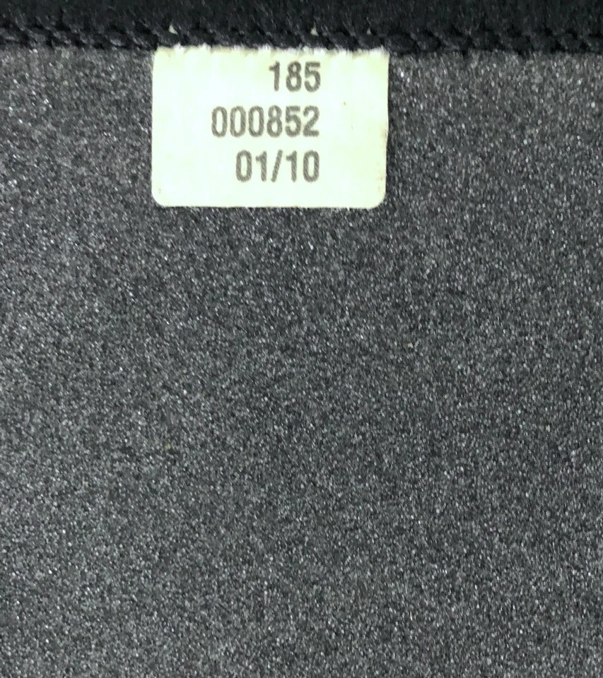 MERCEDES B Class Floor Mats 2009 2010 Front Placement Black - Image 4 of 4