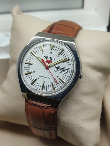 Automatic Seiko Refurbished vintage White dial Men's wrist watch free shipping - Image 1