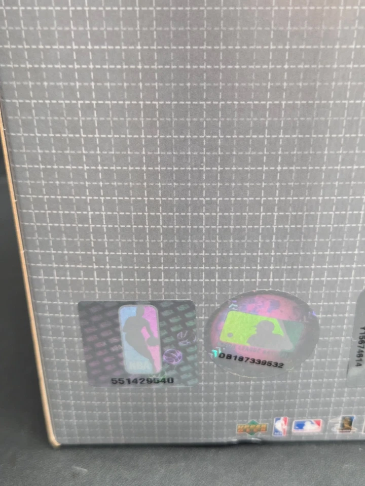 Caja de regalo UD SUPERSTARS Upper Deck 2002-03 - *SELLADA DE FÁBRICA* - ¡¡VERSIÓN RARA!!! Foto 3 de 4